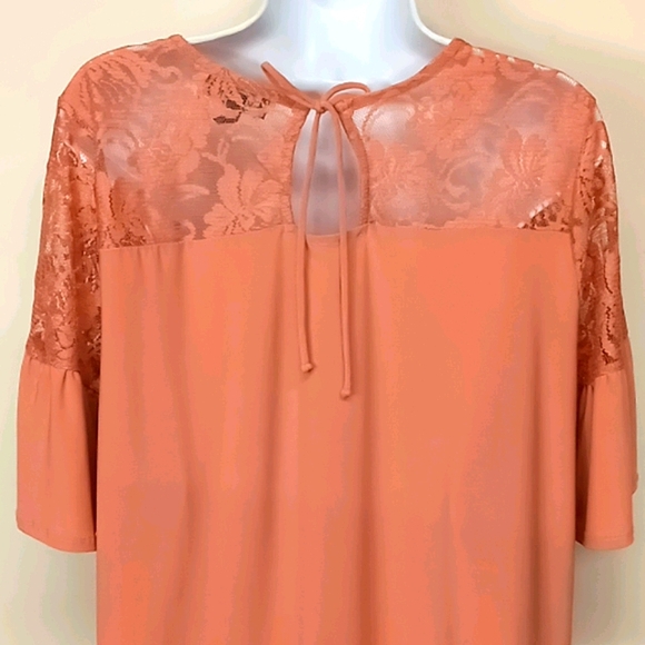 Luxology Peach & Lace Top Medium Blouse - Picture 7 of 9